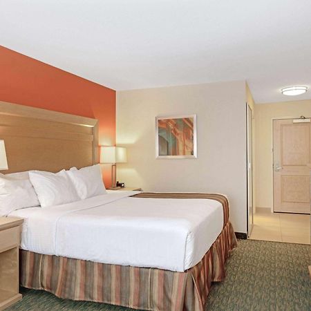 La Quinta By Wyndham Grand Forks Hotel Exterior foto