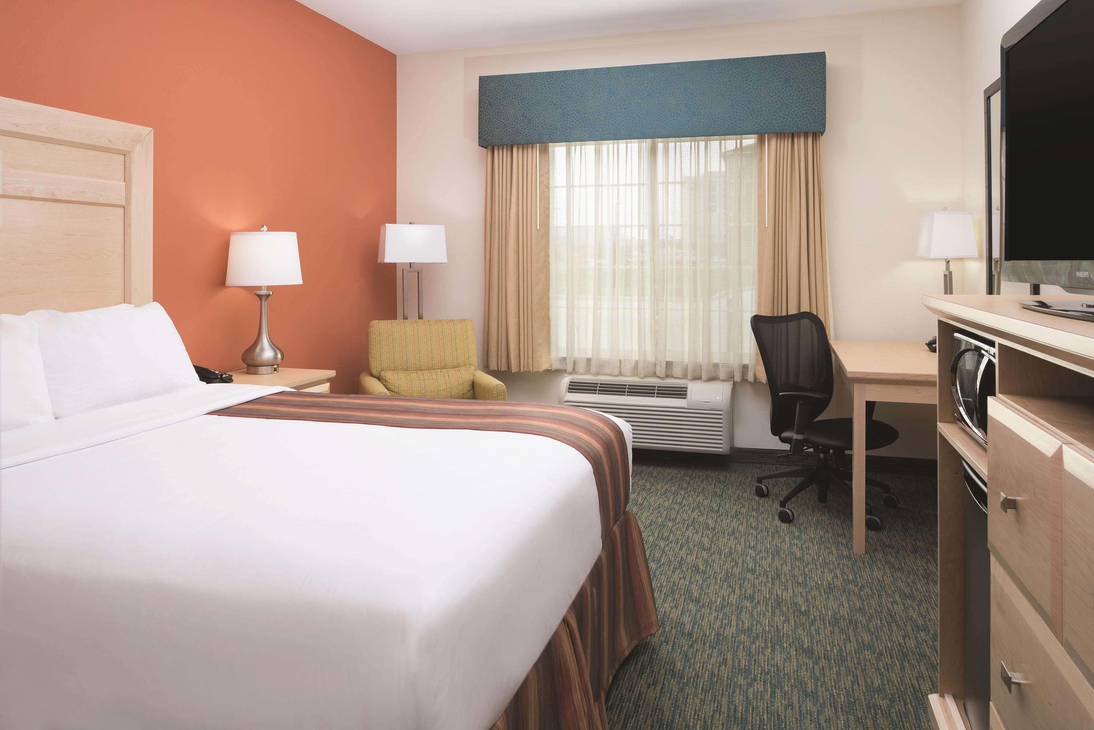 La Quinta By Wyndham Grand Forks Hotel Exterior foto
