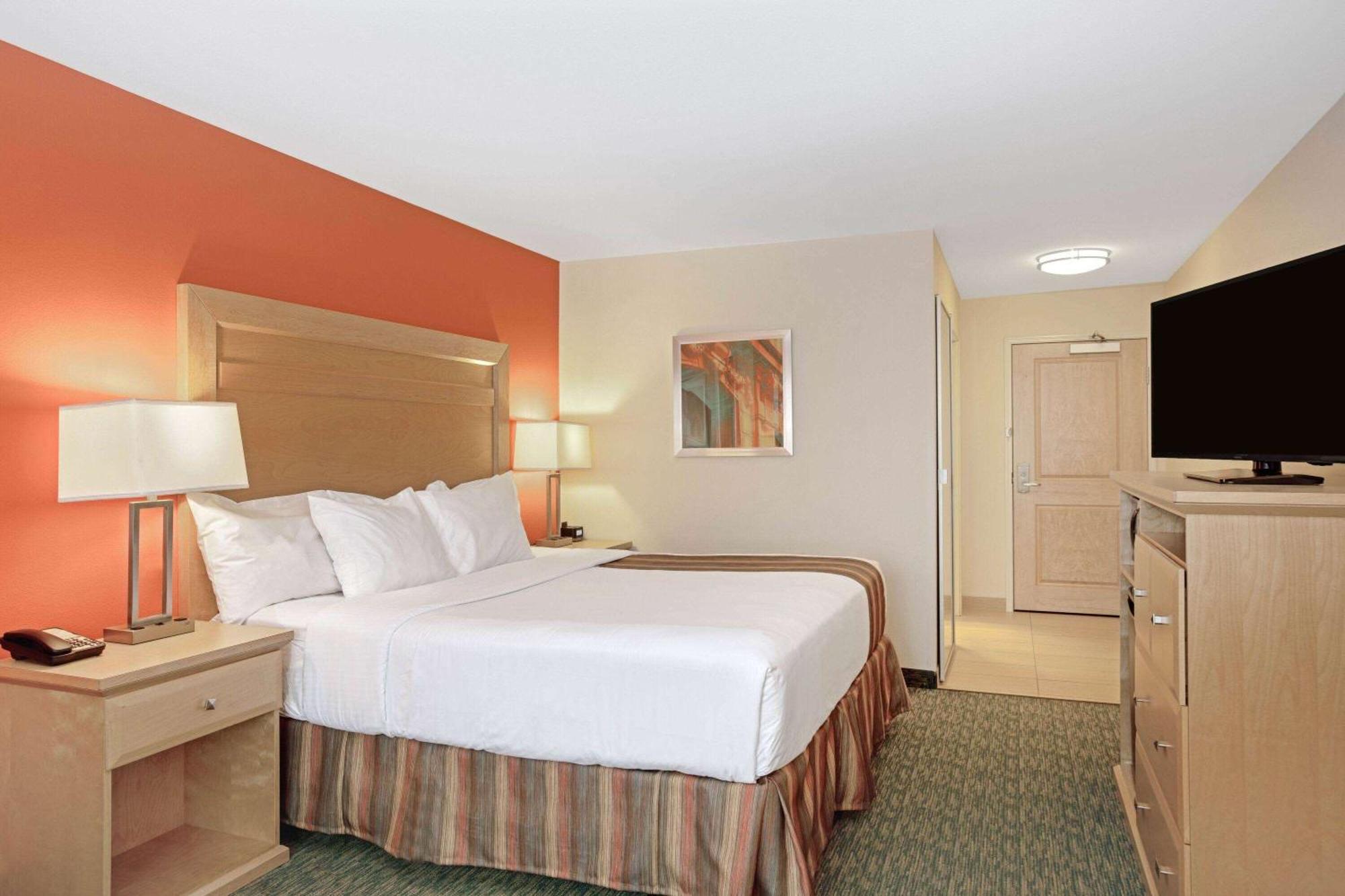 La Quinta By Wyndham Grand Forks Hotel Exterior foto